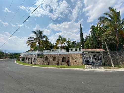 Residencia Lomas De Cocoyoc 5r 5b 4e Alberca Super Jardin