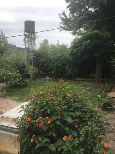Casa En Venta En Lobos