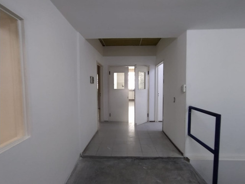 Local Comercial En Venta En Zona Centro - Lima Y Alvear