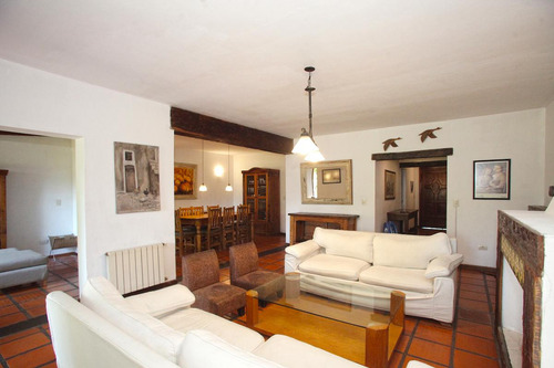 Casa En Lomas De San Isidro