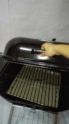 Imagen 7 de 8 de Parrilla De Carbon, Churrasquera O Azador. Nueva. Con Rodos