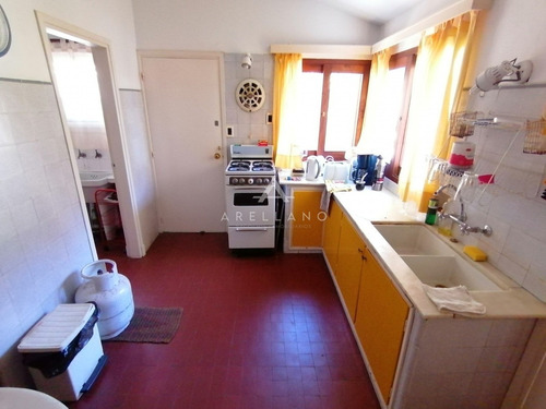 Venta Casa Playa Mansa A 1 Cuadra Del Mar 3 Dormitorios- Ref: 159