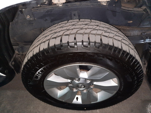 Imagen 6 de 7 de Toyota Hilux 2017 2.8 Cd Srv 177cv 4x2