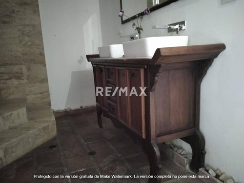 Imagen 8 de 15 de Casa En Venta El Parral Calle Cerrada Con Vigilancia De 3 Niveles. Cód.: 126231. 0414-4841043