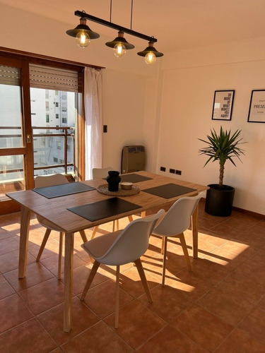 Imagen 3 de 10 de Departamento 2 Ambientes Con Cochera!! Oportunidad!!
