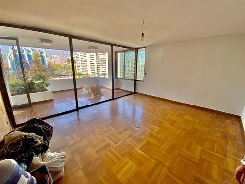 Departamento En Arriendo De 4 Dorm. En Las Condes