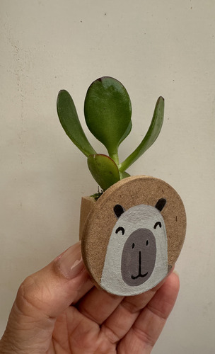 Souvenir Mini Maceta Madera Capibara Carpincho