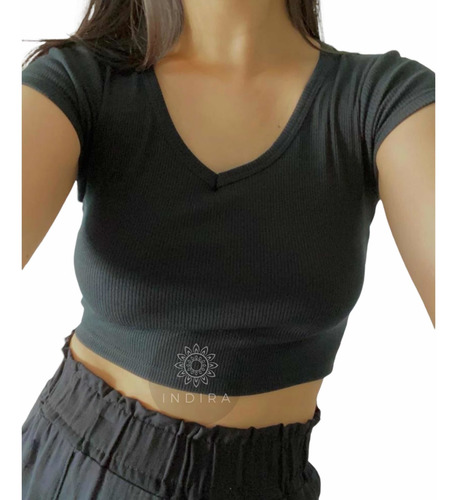 Imagen 1 de 2 de Remera Mujer Top Cuello V Básico