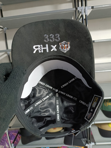 Gorra La Ley De La Atracción - Rico Hats X Tigre Original Negro Ajustable