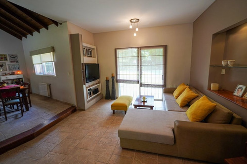 Imagen 10 de 23 de Venta Casa Con Parque Y Pileta Parque Leloir, Ituzaingo