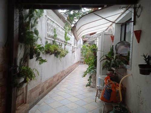 Casa Com 2 Dorms, Belas Artes, Itanhaém - R$ 240 Mil, Cod: 3010 - V3010