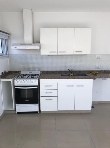 Imagen 4 de 14 de Venta Dpto En 22 Y72