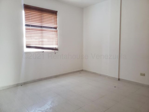 Imagen 12 de 30 de Casas En Venta Av Intercomunal Cabudare 21-11981 /m