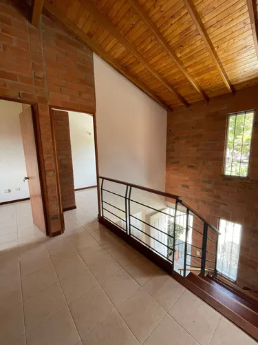 Casa En Venta En Jardines De La Católica. Cod V11893