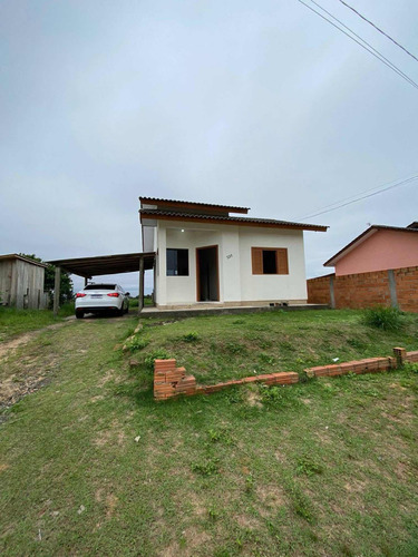 Casa Com 300m2 De Terreno - Próx. Havan E Prf, Araranguá.