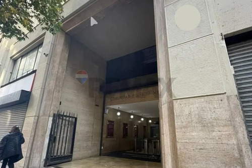 Oficina Comercial En El Corazón De Santiago