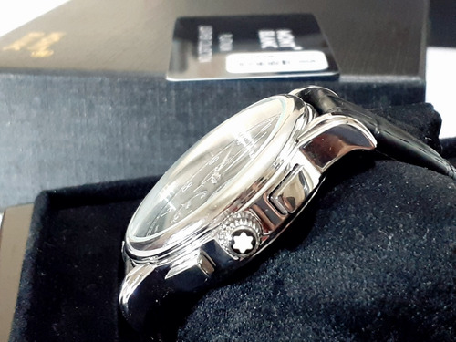 Relógio Montblanc Preto Com Pulseira Em Couro Bovino