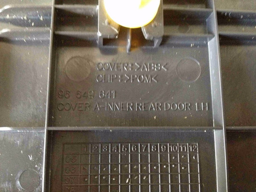 Imagen 7 de 8 de Moldura Tapa Interior Tras Izq 08-17 Gm Aveo G3 96649641 Org