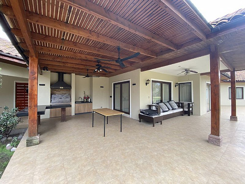 Parcela En Venta En Carampangue 4d/6b Talagante
