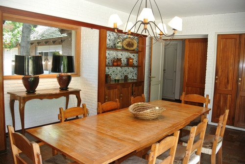 Casa En Venta / 5 Dorm / Punta Del Este / Golf / At2 6380