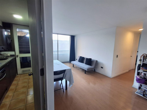 Departamento En Venta De 2 Dorm. En Santiago