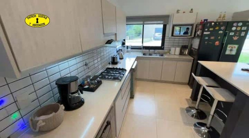 3429ml- Casa En Venta En Santa Irene, Comarcas De Lujan