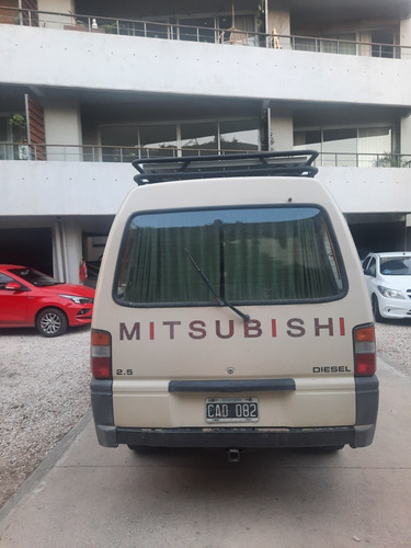 Imagen 3 de 23 de Mitsubishi L300 1998 2.5 Minibus