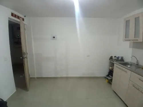 Apartaestudio En Arriendo Ubicado En Medellín Sector Laureles (27052).