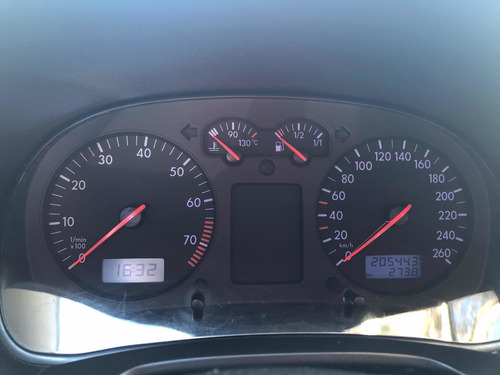 Imagen 5 de 8 de Volkswagen Golf 2005 1.6 Format