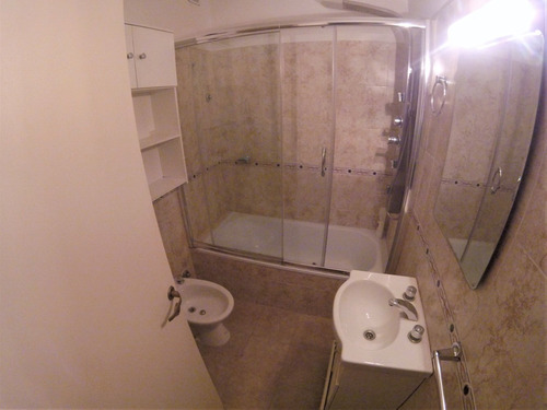 Imagen 9 de 12 de Triplex 4 Amb Zona Barrio Don Bosco // Constitucion 2525