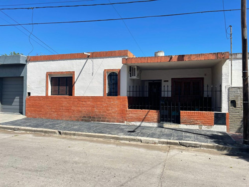 Venta Casa 5 Dorm Achaval Peña Cordoba