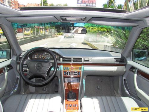 Imagen 14 de 25 de Mercedes Benz 220 E 2.2 W124