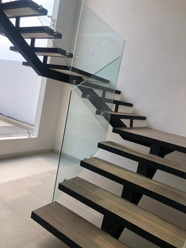 Venta De Casa En Metepec, En El Residencial Amalfi