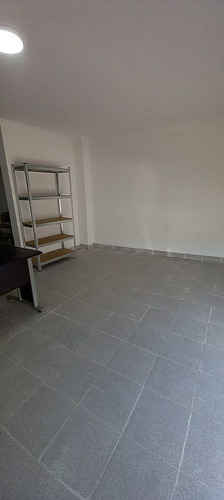 Local Comercial En Metro Blanqueado