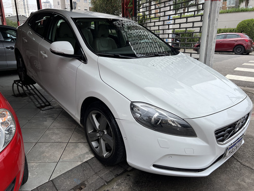 Volvo V40 2.0 T4 Dynamic Aut. 5p