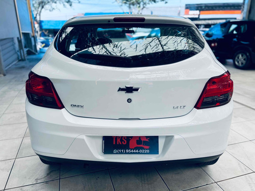 Chevrolet Onix 1.4 MPFI LT 8V FLEX 4P MANUAL