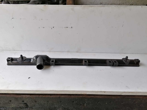 Imagen 1 de 1 de Tapa Radiador Plástica Superior Neón Modelo 2001
