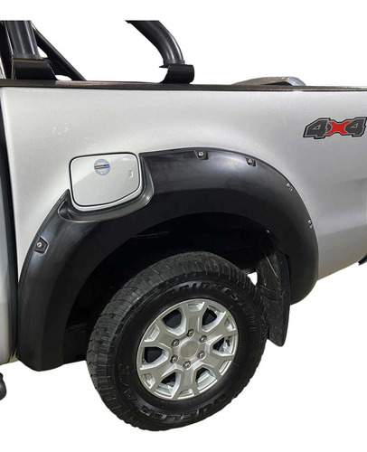 Fenders  Negros Ford Ranger 2012-2015 Con Agujeros