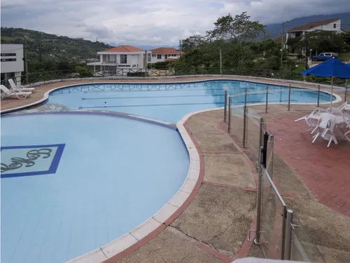 Venta De Casa Campestre Nueva En Silvania