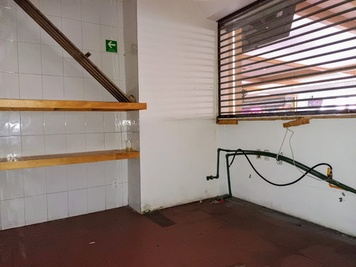 Rento Local 47 M2 En Área De Comida Rápida C. Comercial