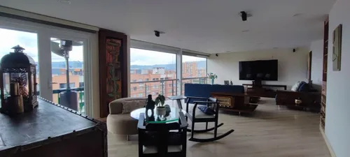 Apartamento En Venta En Colina Campestre. Cod V12413