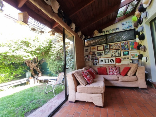 Vendo Casa Estoril 3d/2b+p.servicio Ubicación Full Conectada