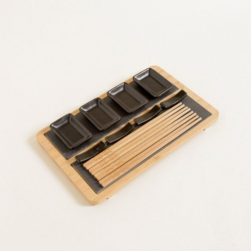 Imagen 2 de 4 de Set De Sushi Negro Para 4 Bamboo 32x20 Cm