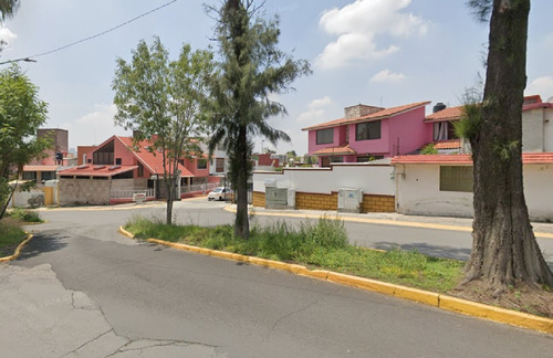 Casa Lista Para Ti En Cda. De Las Azucenas 31, Jardines Del Alba 2, 54750 Cuautitlán Izcalli, Méx. En Remate Hipotecario Adjudicada Con Posesión.
