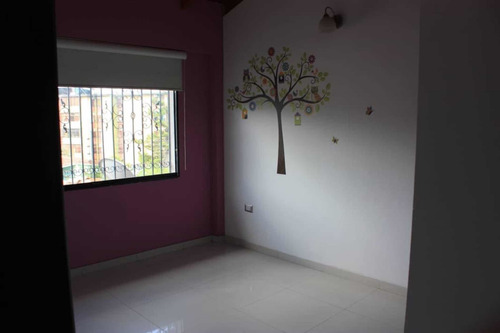 Imagen 14 de 20 de En Venta Casa Con Acabados Modernos Sprc