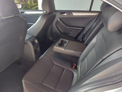 Imagen 5 de 15 de Volkswagen Jetta 2017 2.5 Sportline Tiptronic At