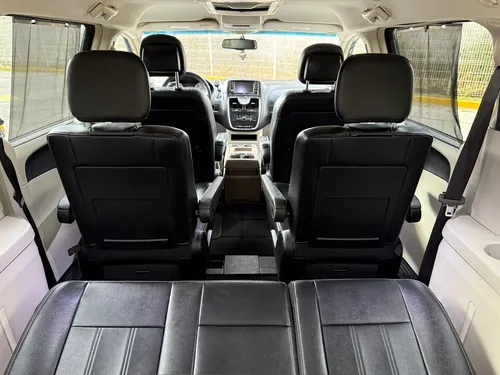 Chrysler Town & Country 3.6 Touring Piel Mt