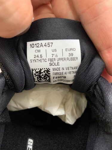 Tênis Asics Gel Kayano 26 Feminino Preto E Branco