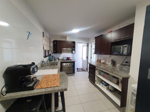 Venta Casa La Florida, Aislada 2do Piso, 5 Dorm, Panul