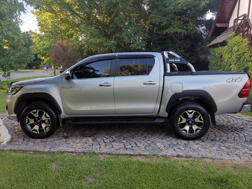 Toyota Hilux 2.8 Cd Srx 177cv 4x4 At 2018